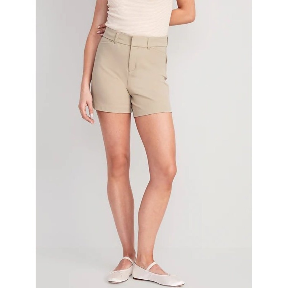 (A3) Old Navy Pixie Shorts Women 18 Khaki Tan High Rise Secret-Smooth Pockets 5"